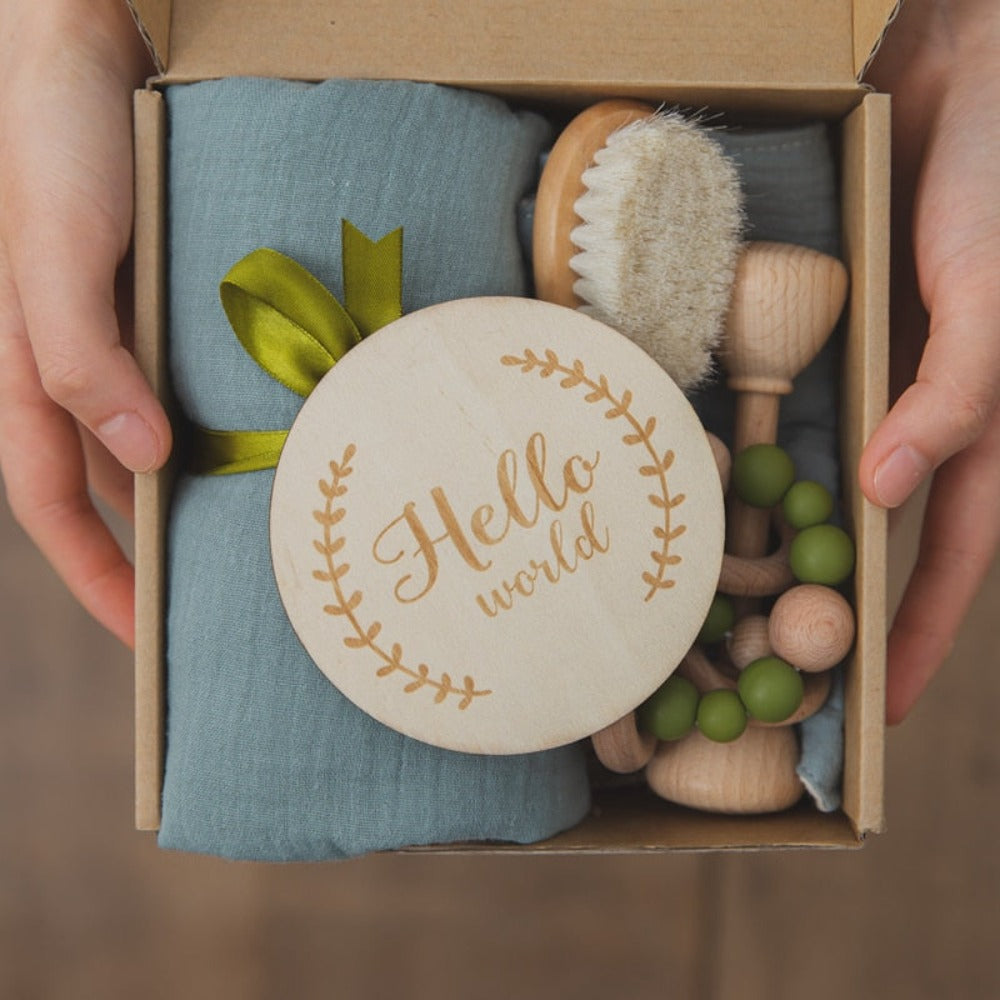 Wootswood-Coffret-cadeau-bébé-bleu-vert-bois-naissance-mignon-coton