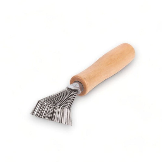 wootswood-salle-de-bain-nettoyage-brosse-cheveux-rateau