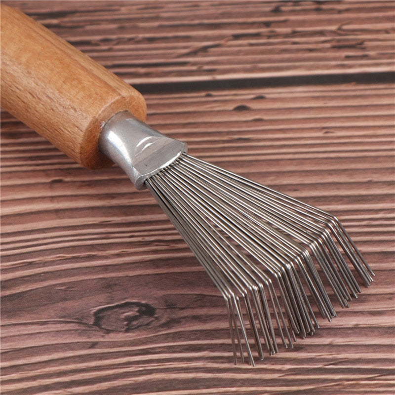 wootswood-rateau-enleve-cheveux-coincé-brosse-peigne