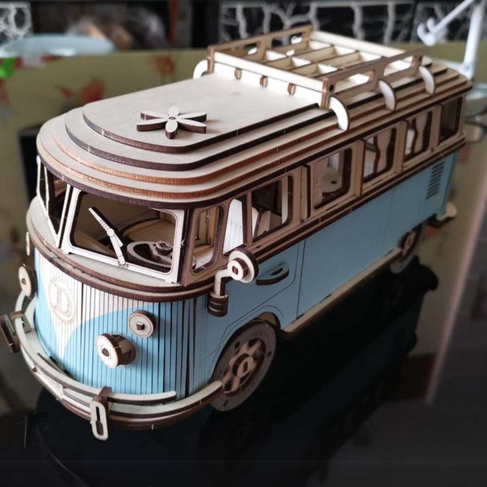 Wootswood-maquette-bois-modélisme-combi-rétro-van-image-présentation2