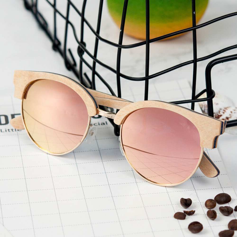 wootswood-monture-solaire-polarisé-bois-paire-de-lunette-bambou-rose-sakura-présentation